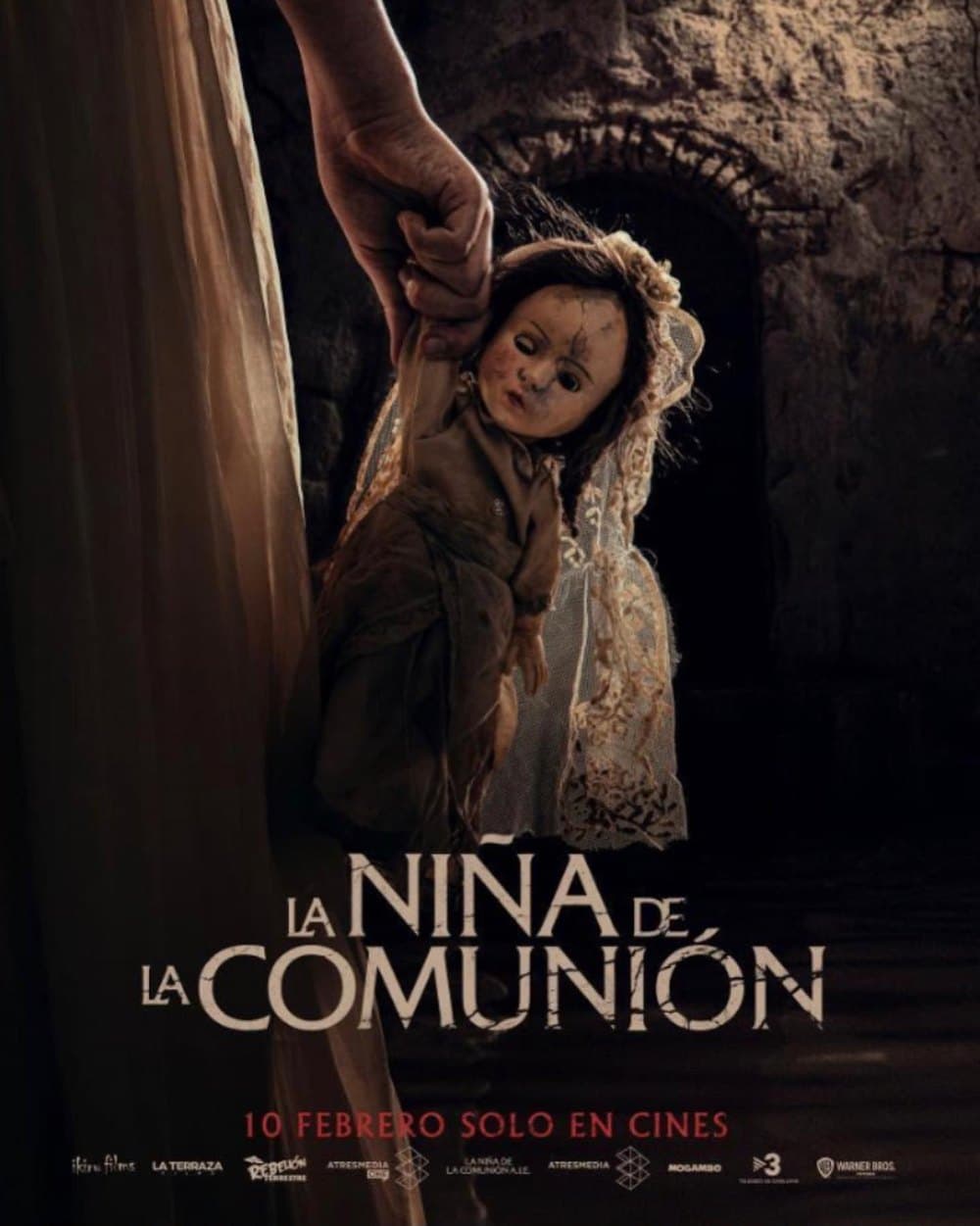 Cartell oficial de La niña de la comunión